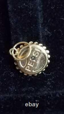 14k Gold Pendant Pepsi Soda Cap Icon with pure Gold and seems Very Beautiful