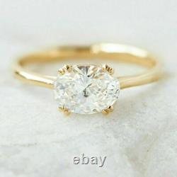 2.50Ct Oval-Cut VVS1 Diamond Solitaire Engagement Ring 14K Yellow Gold Finish