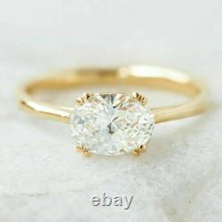 2.50Ct Oval-Cut VVS1 Diamond Solitaire Engagement Ring 14K Yellow Gold Finish