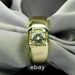 2.50Ct Round-Cut Simulated Diamond Men's Wedding Ring 14K Yellow Gold Finish