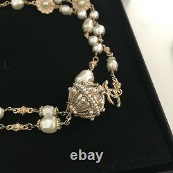 Auth CHANEL WHITE PEARL ICONIC 3 CC GOLD NECKLACE Classic 50 Chain