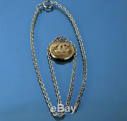 Authentic CHANEL CC Logo Gold Tone Chain Necklace Pendant France Vintage Used