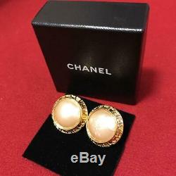 Authentic CHANEL Earrings Vintage Pearl Clip-on Goldtone CC Logo USED CE0006