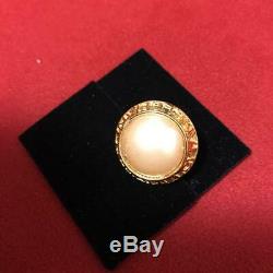 Authentic CHANEL Earrings Vintage Pearl Clip-on Goldtone CC Logo USED CE0006