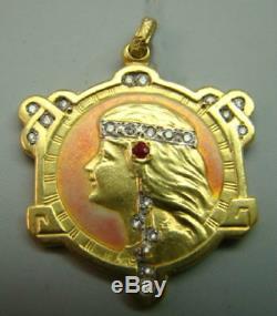 Beautiful 18K Gold Art Nouveau style 18k gold pendant with enamel and diamonds