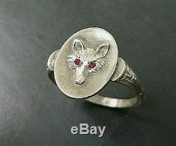 Beautiful Antique style Sterling Silver Fox ring with genuine ruby eyes