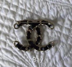 Beautiful Chanel Brooch BNWT Sold Out In Stores Comes With A Copy Of The Receipt