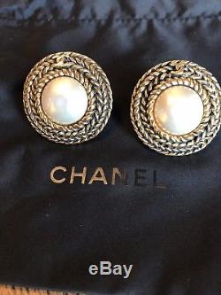 Beautiful VTG CHANEL FAUX PEARL & BRAIDED Gold Clip-On EARRINGS France