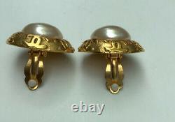 Beautiful Vintage CHANEL Faux pearl with Gold CC Logo Clip-on Earrings