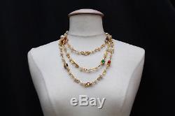 CHANEL 1985 Beautiful gilted metal necklace with faux pearl and colorful beads