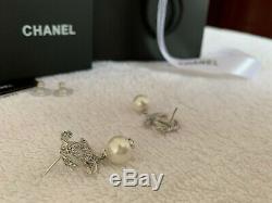 CHANEL Antique Stud Rare Beautiful 18K-white-gold CC classic pierce earrings