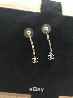 CHANEL Authentic Earrings, Dangle, Vintage, Gold