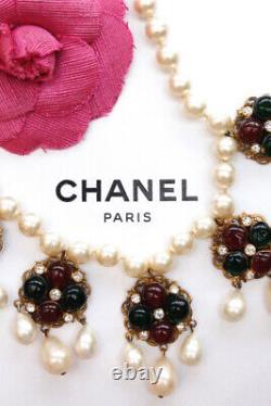 CHANEL Beautiful evening beaded necklace with Gripoix pendants