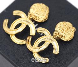 CHANEL CC Logos Dangle Earrings Gold Tone Vintage 95A withBOX excellent v1528