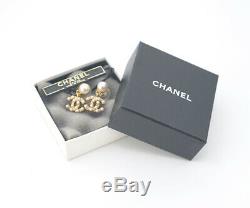 CHANEL CC Logos Pearl Dangle Earrings Gold Tone 03A withBOX a55