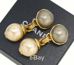 CHANEL CC Logos Pearl Dangle Earrings Gold Tone Vintage 29 withBOX v787