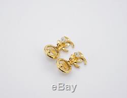 CHANEL CC Logos Pearl Dangle Earrings Gold Tone Vintage 93A withBOX v1923
