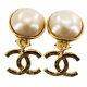 Chanel Cc Logos Pearl Earrings Clip-on Gold 93a France Vintage Authentic #y165 M