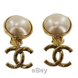 CHANEL CC Logos Pearl Earrings Clip-On Gold 94P France Vintage Authentic #Y166 W