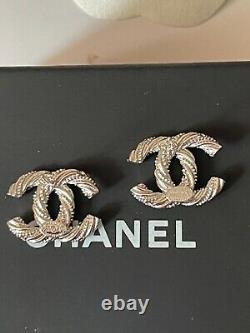 CHANEL CC logo Silver tone Swirl Mini Earrings