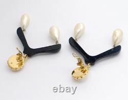 CHANEL Hanger Motif Dangle Earrings Black Resin withBOX Very RARE m9256