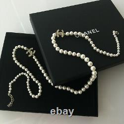 CHANEL Long Pearls Necklace Classic CC-logo Crystal Chain 42 NECKLACE