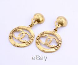 CHANEL Paris CC Logos Dangle Earrings Gold Tone Clip-On 28 Vintage withBOX NN