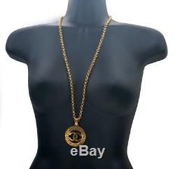 CHANEL Paris CC Logos Necklace Pendant Gold-tone Authentic Gorgeous Vintage