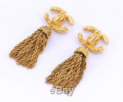 CHANEL Tassel Fringe Dangle Earrings Gold Clips 93A withBOX Vintage a64