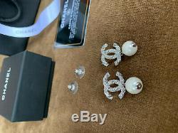 Chanel Antique Stud Rare Beautiful 18K-white-gold CC classic pierce earrings