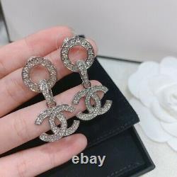 Chanel fashion pair C earrings are gorgeous. This is really super beautiful