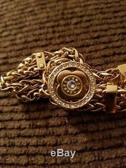 Henri Bendel beautiful flower crystal bracelet 7inch perfect for Valentine's Day