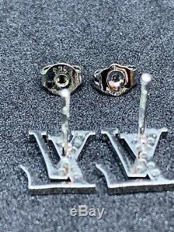 Louis Vuitton Logo Earrings 18kt White Gold Plated. Cz Stones. Beautiful