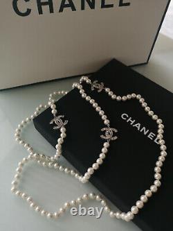 NIB CHANEL Classic CC Logo 3 CC LOGO White Pearl 26 Long Chain Necklace