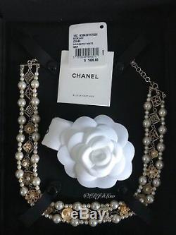 NWT CHANEL 18C Pearl Necklace Gold Flower Floral GREECE Choker 2018 New SOLDOUT