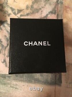 New Chanel CC logo Earrings Boucles Oreille Z2371 Rare