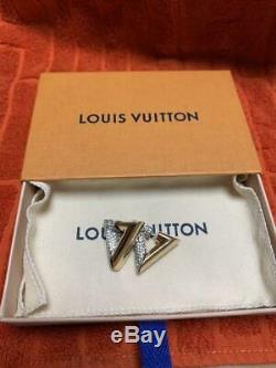 Super Rare! LOUIS VUITTON Essential V Design Earrings Beautiful Item From Japan