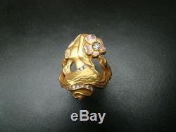 Unique and Beautiful 18k Gold Art Nouveau style ring with diamonds and enamel