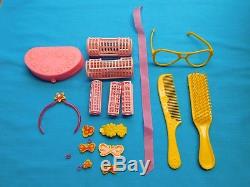Vintage 1976 Barbie Superstar Fashion Face Beauty Center Make-up Jewelry + Box