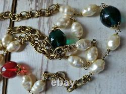 Vintage pH leandri Paris necklace. Large, beautiful necklace. Gripoix necklace